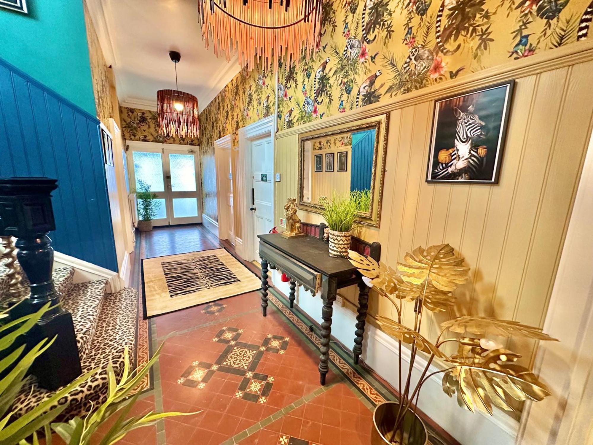 Lemur Lodge - Boutique Apartments - Short Stroll To The Beach Bournemouth Buitenkant foto