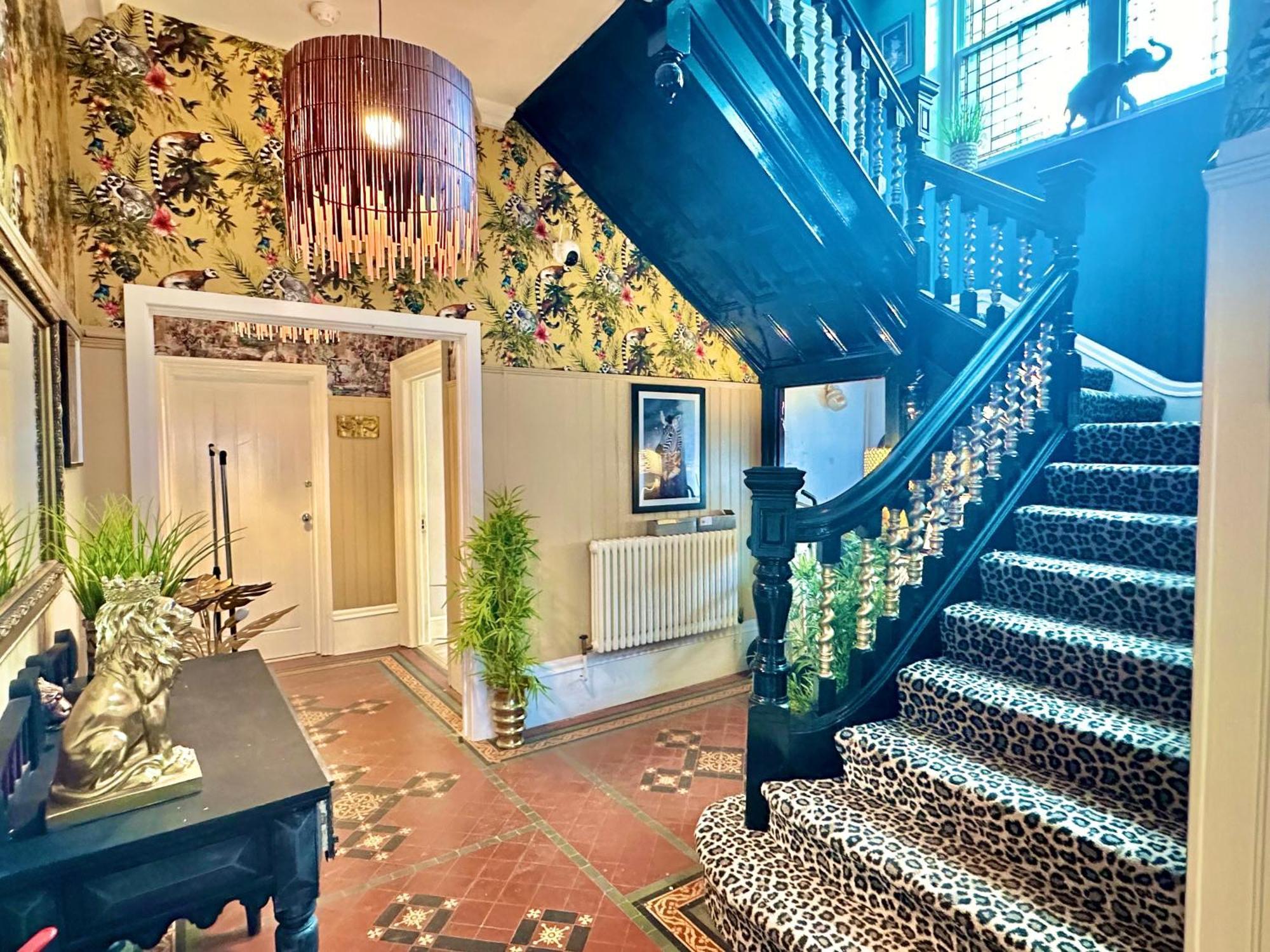 Lemur Lodge - Boutique Apartments - Short Stroll To The Beach Bournemouth Buitenkant foto